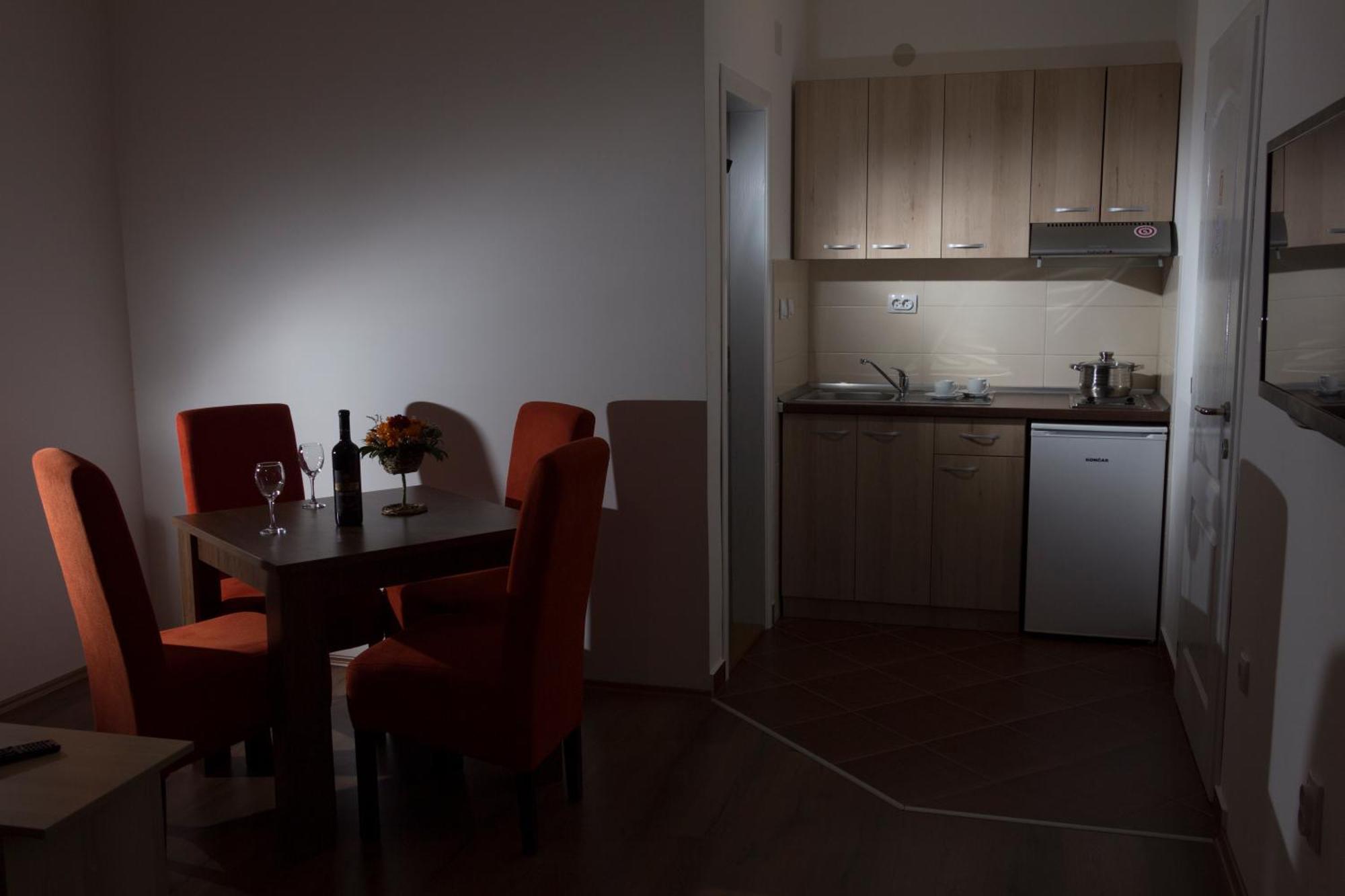 Kety Apartments Kragujevac Room photo